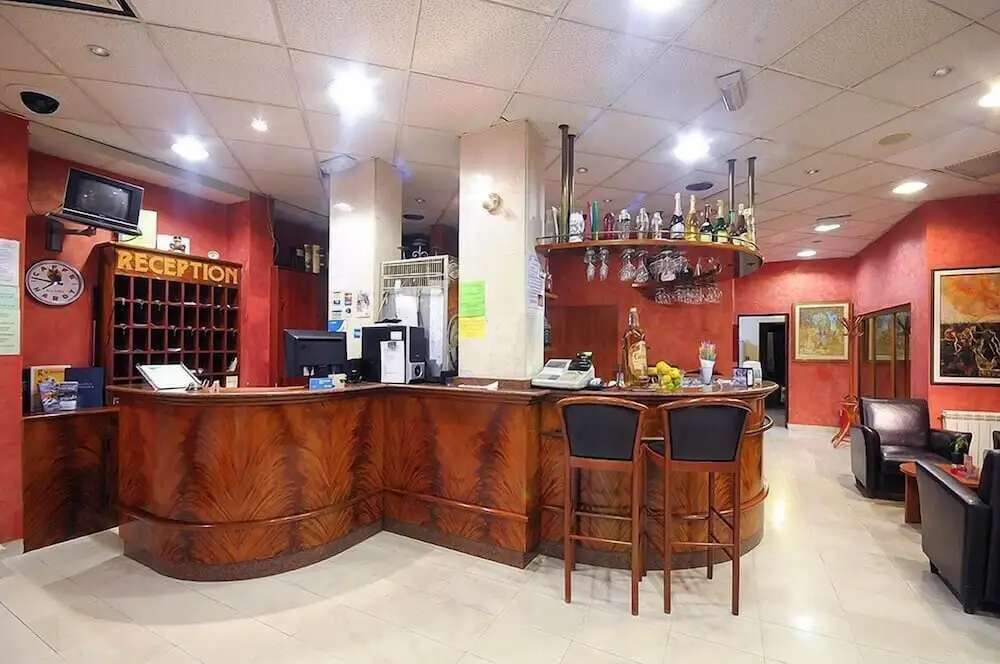 Hotel photo 1