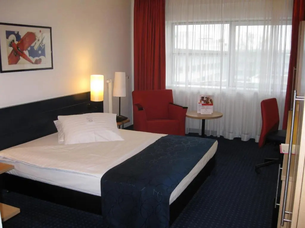 IntercityHotel Frankfurt Airport Terminal 3 - Chambres