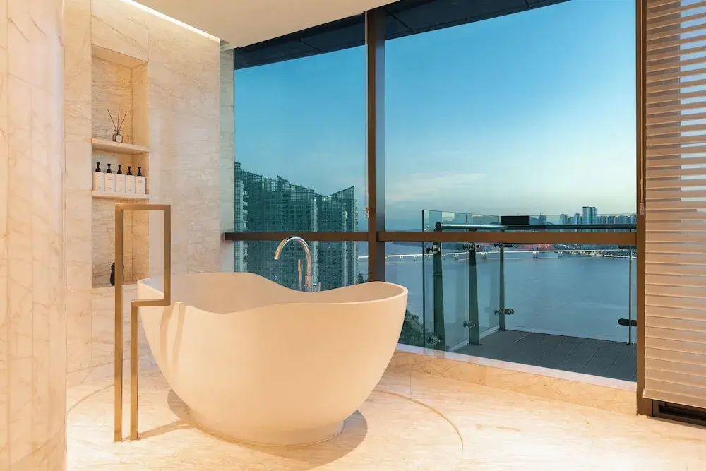 Classic room with balcony and with river view