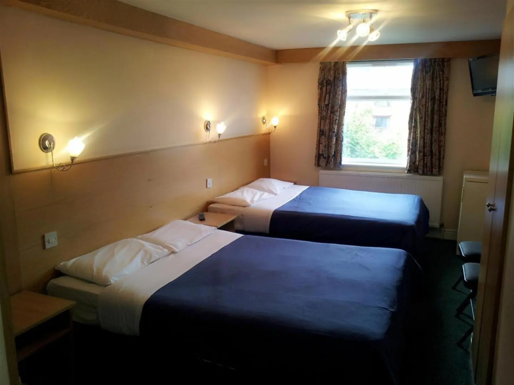 Отель West Cromwell Hotel в Лондоне