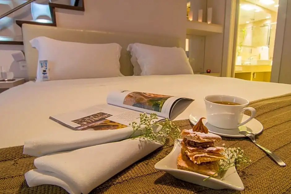 Double Suite (full double bed)