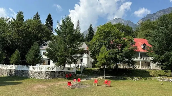 Bujtina Te Grima