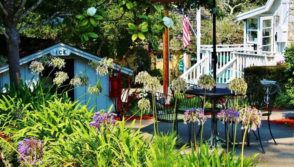 Carmel Green Lantern Inn