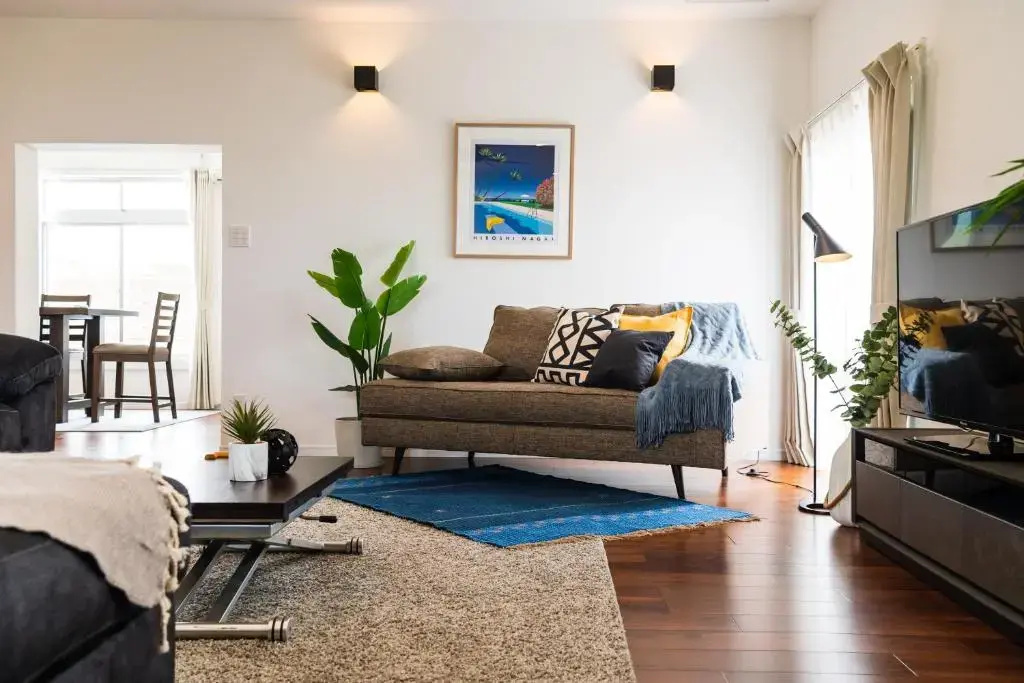 2 Bedrooms Villa