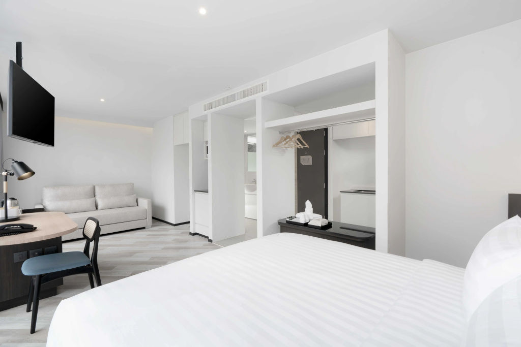 Seekers Finders Rama IV Hotel, SureStay Collection by BW — фото