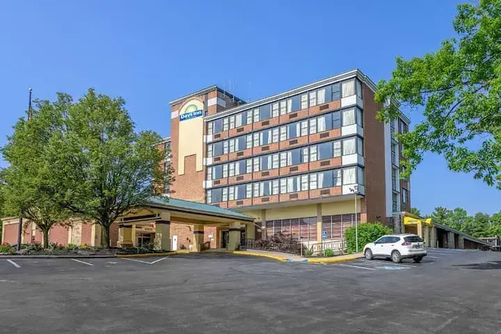 Days Inn & Suites By Wyndham Lebanon Pa