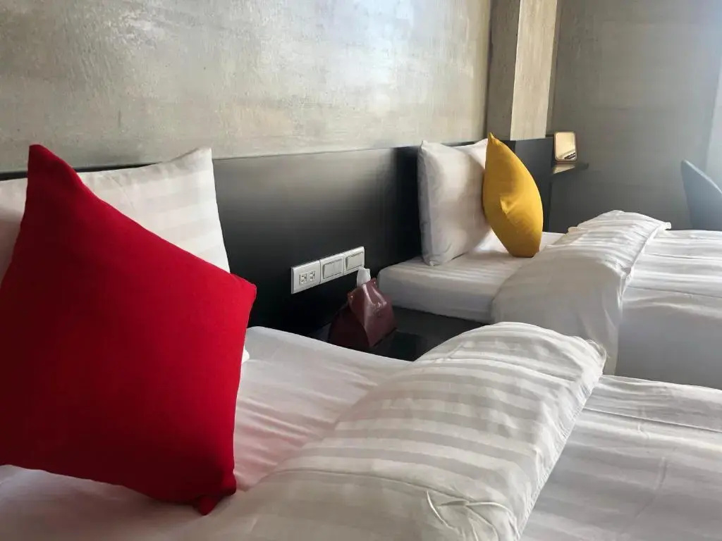 Standard Double room with balcony (full double bed)