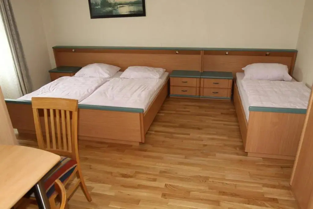Stiftsgasthof Hochburg - Chambres