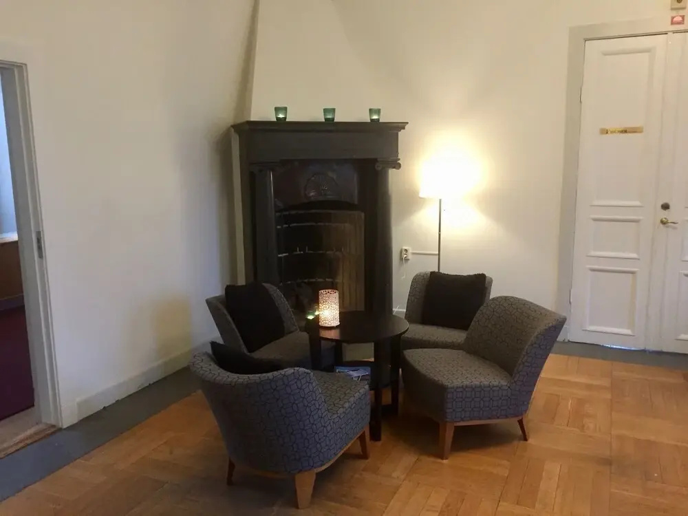 Lobby & Reception