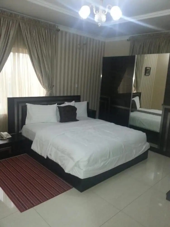 Royal Single room