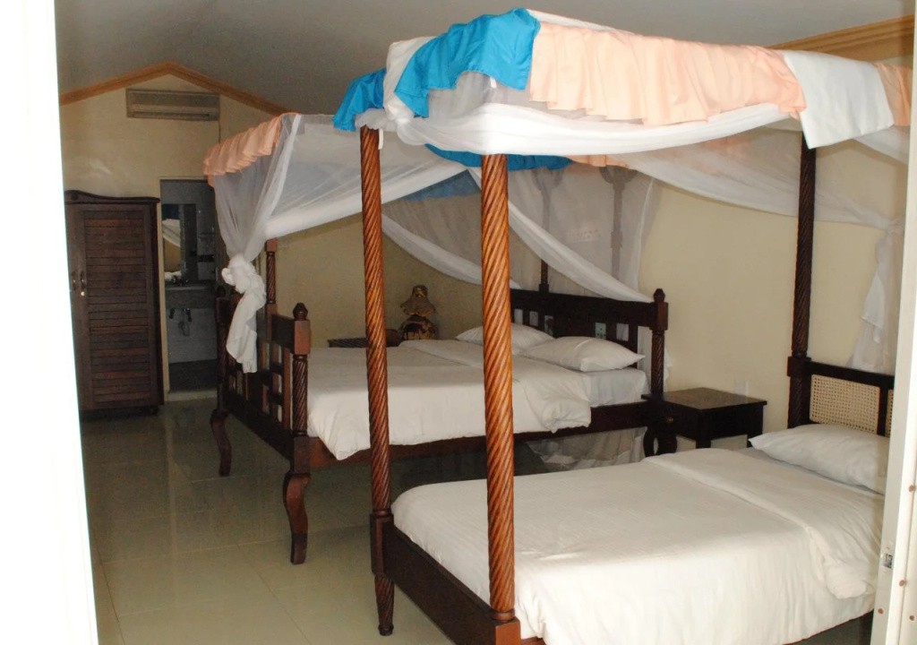 Sai Rock Beach Hotel Spa — 2