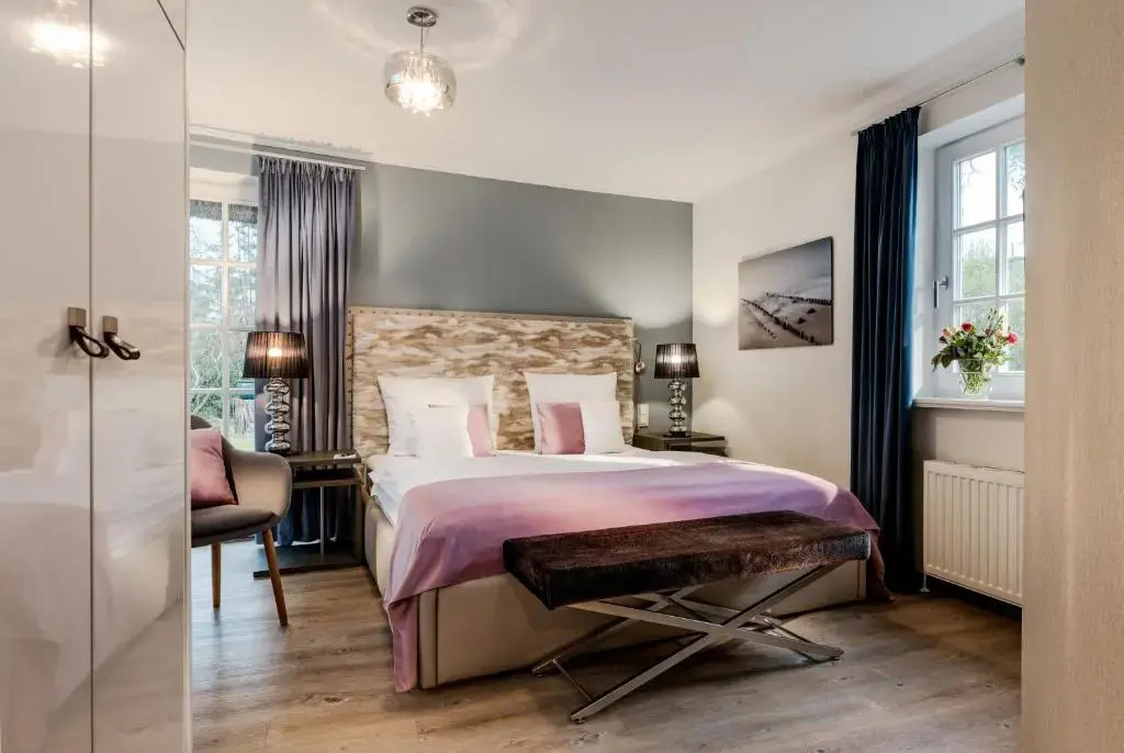 Standard Double room (full double bed)