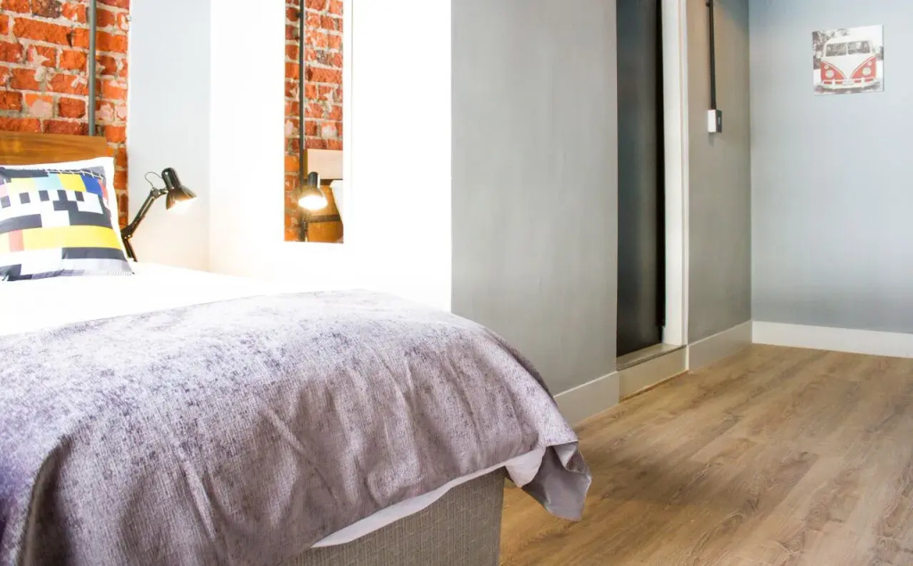 Executive Double room (full double bed)