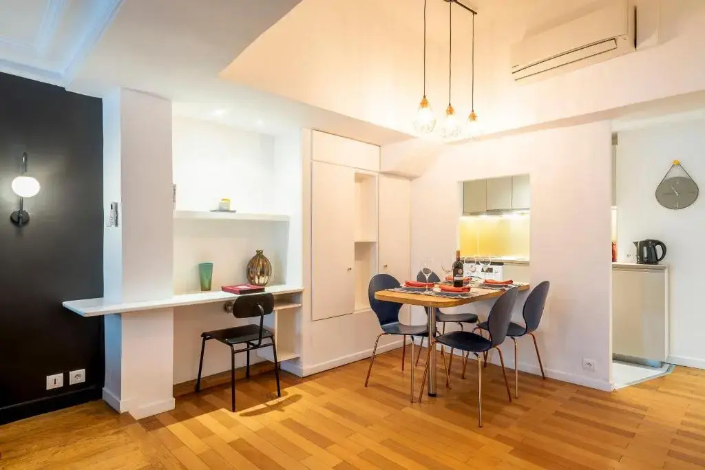 HolidaysInParis - Bourg Tibourg - Chambres
