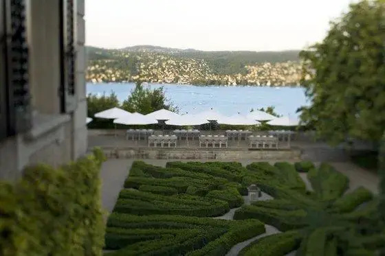 Swiss Re Centre for Global Dialogue