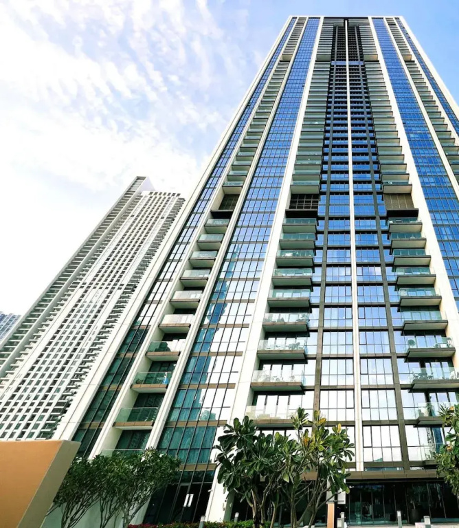 Premium 2BR Downtown Apt w Dubai Mall Access