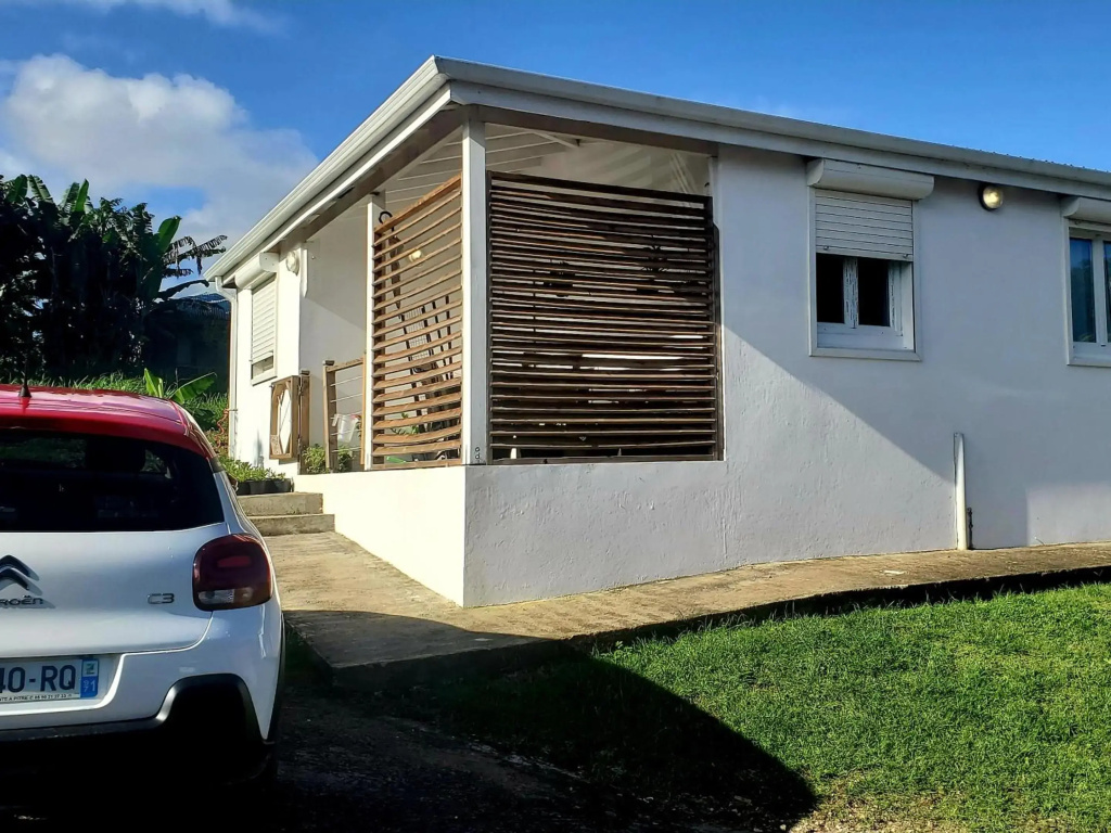 Appartement de 2 chambres a Sainte Rose a 500 m de la plage avec jardin et wifi