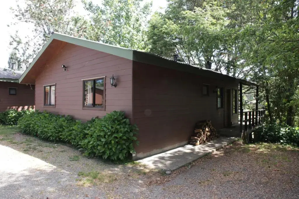2 Bedrooms Bungalow