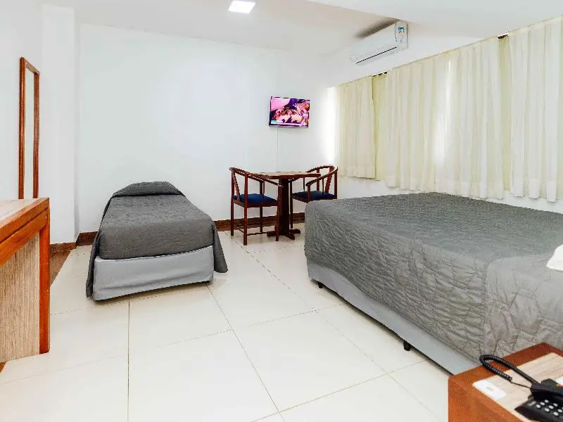 Standard Triple room