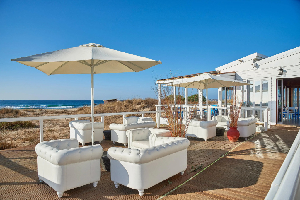 Beach & Waterfront