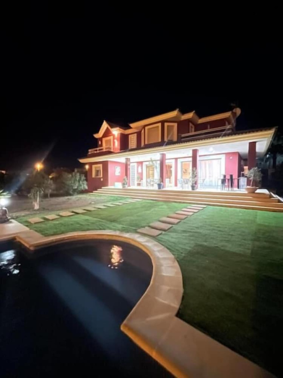 Red House Rooms