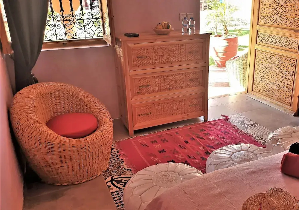 Comfort room