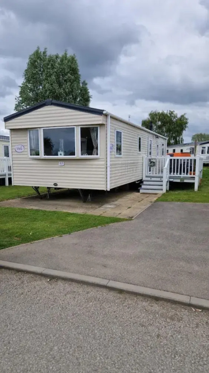 Tattershall Lakeside Lodge - Tranquil Retreat