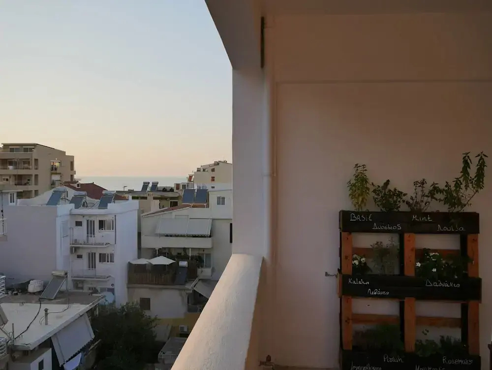 Gio s Central Cosy Apartment With Private Balcony