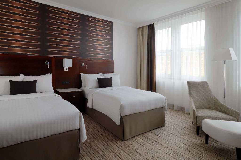 Deluxe Twin room (twin beds)