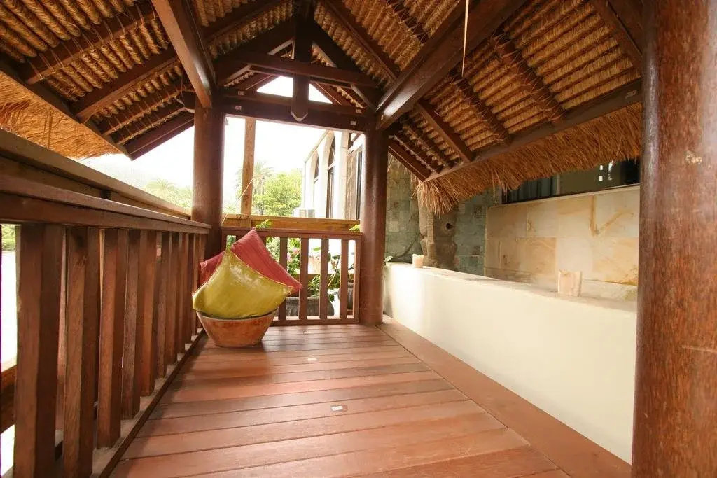 Balcony & Terrace