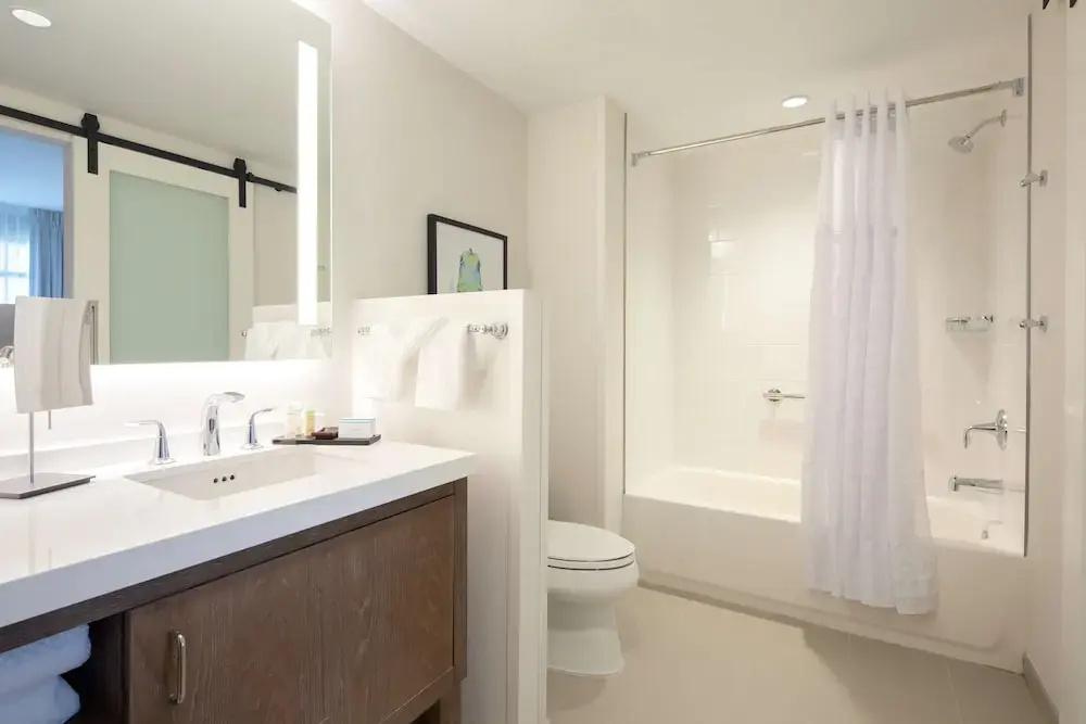 Quadruple Suite with balcony and with ocean view