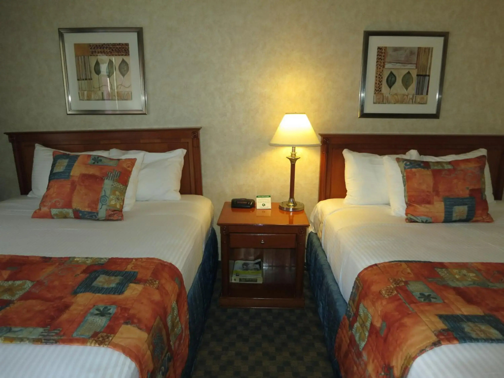 North Vancouver Hotel - фото 3