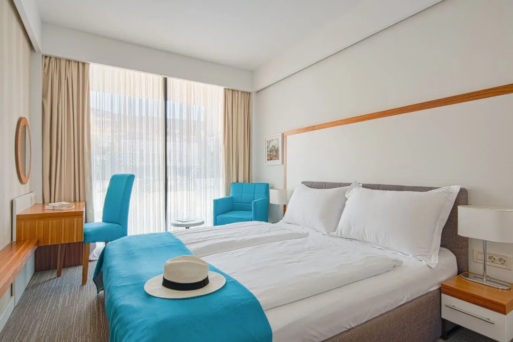 Standard Double room (full double bed)