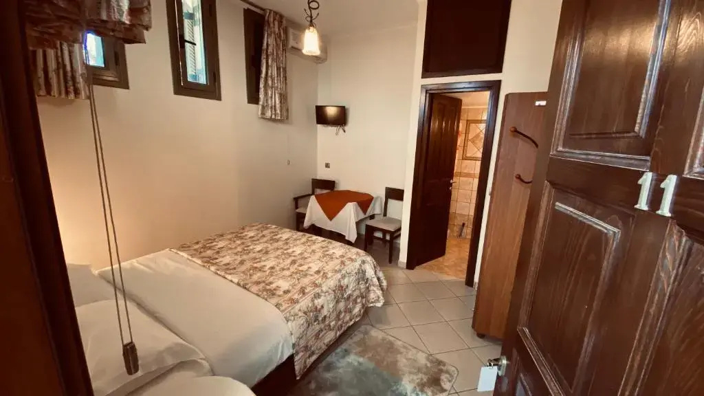 Economy room