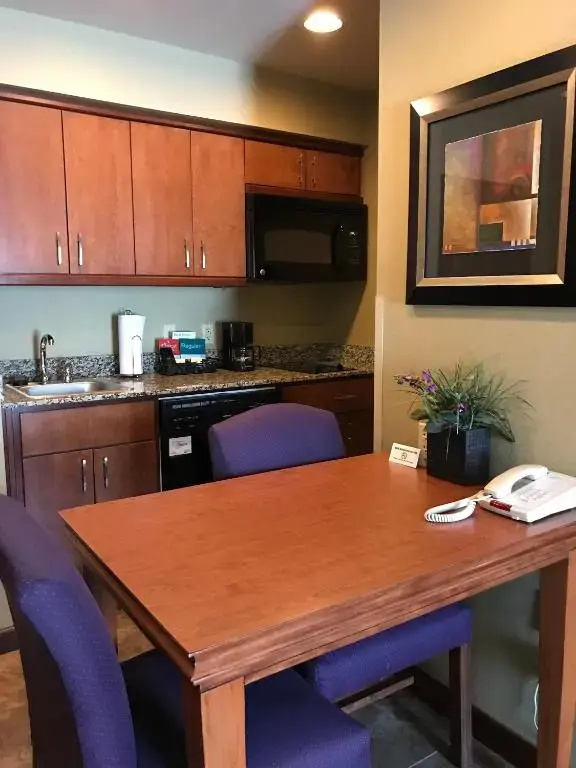 Homewood Suites by Hilton Fort Smith - Chambres