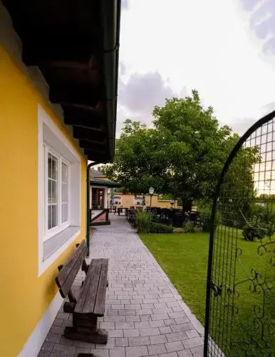 Balcony & Terrace