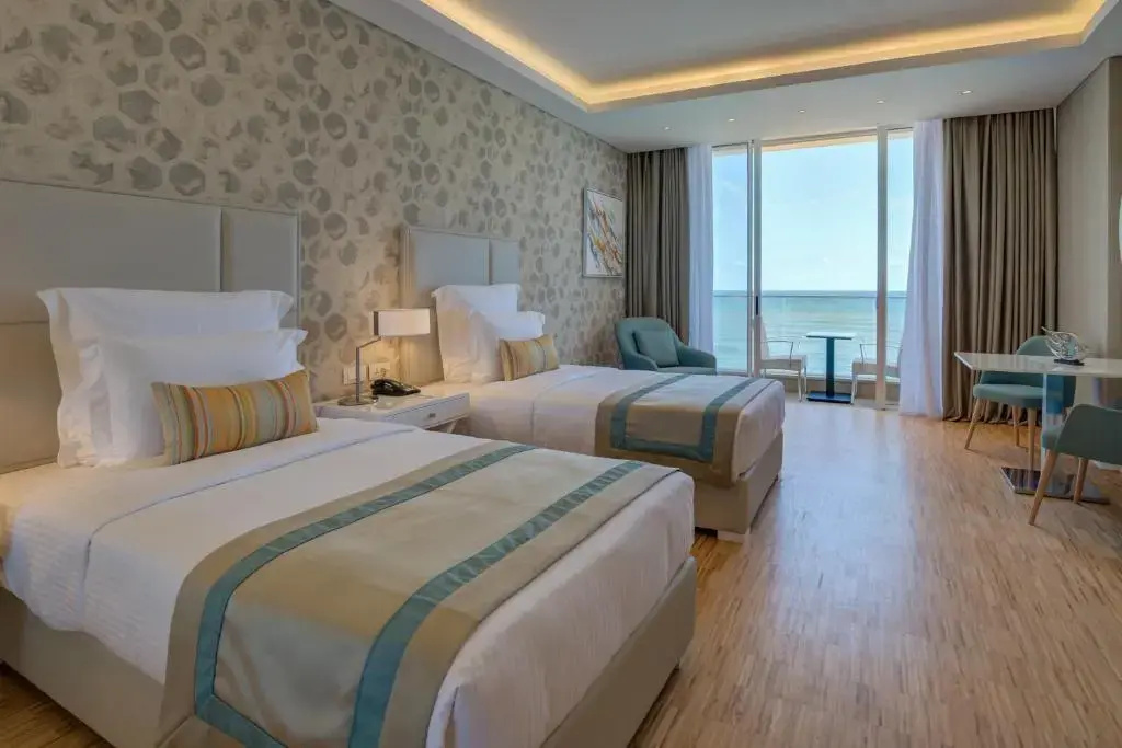Premium Double Bay Room (full double bed)