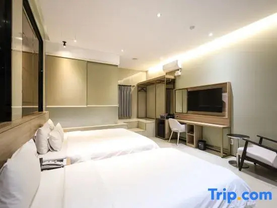 Premium Double Family room (twin beds)