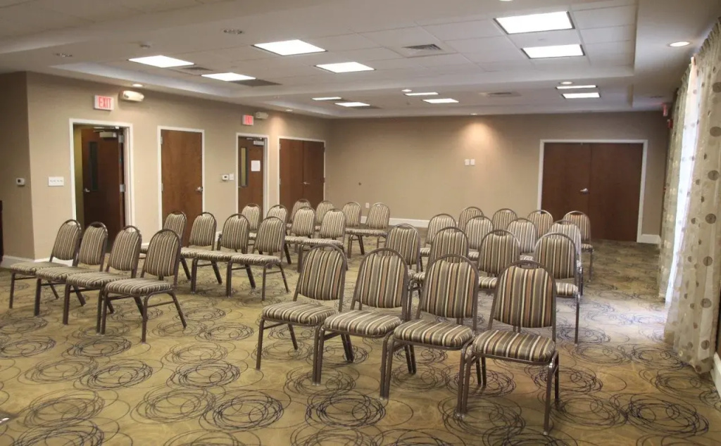 Holiday Inn Express Pembroke by IHG - Général