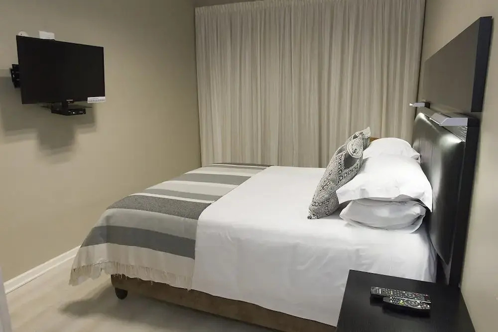 The Suburban - фото 7