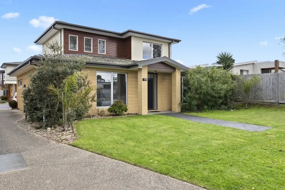 Seaside 3-bed Home, Direct Beach Access