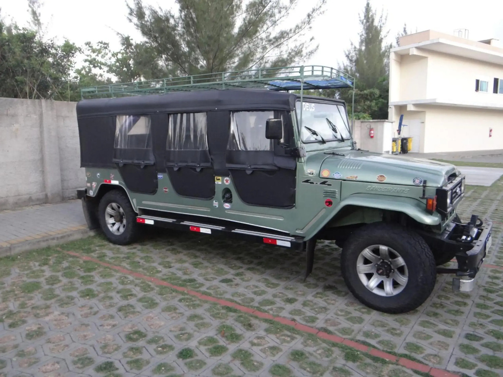 Resort em Arraial do Cabo, Desfrute de momentos inesquecíveis em uma apartamento de luxo com 2 quartos, 2 banheiros e 2 vagas de carro entre a praia e a lagoa