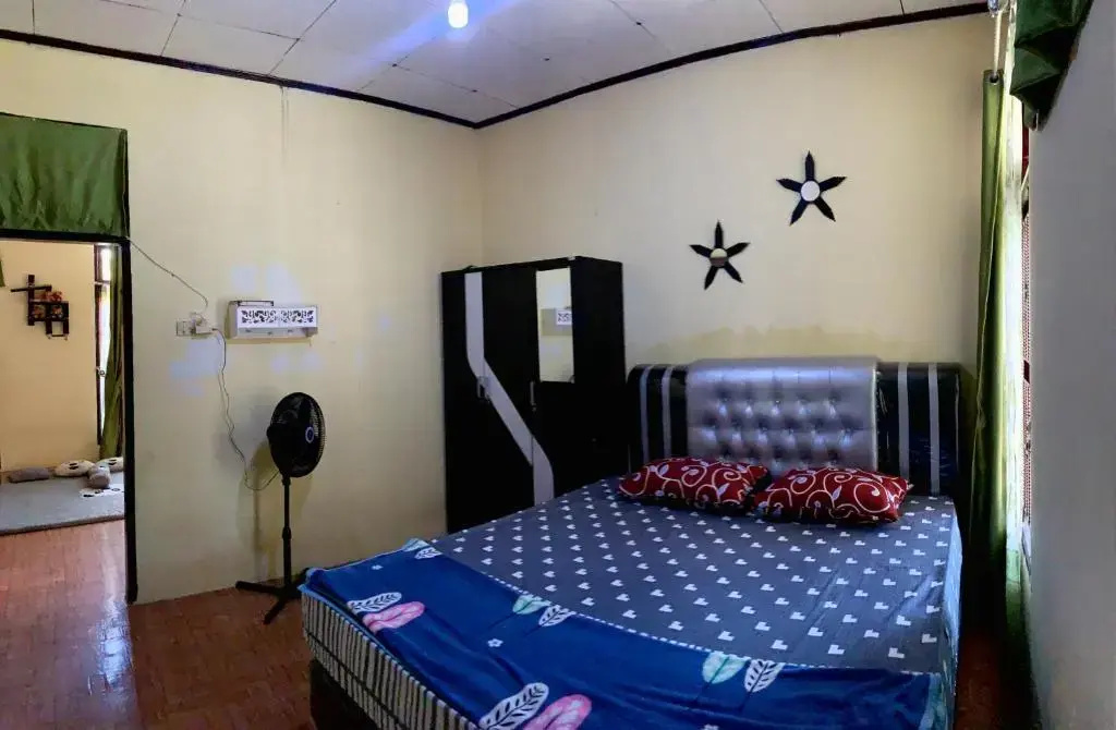 Economy room