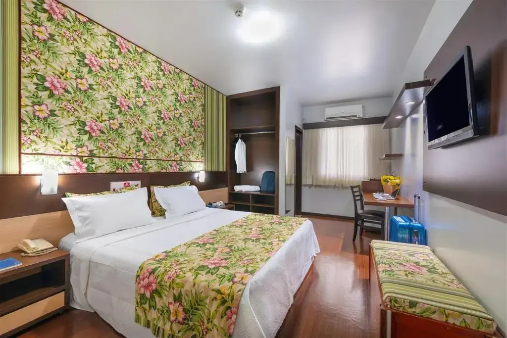 Deluxe Double room (full double bed)