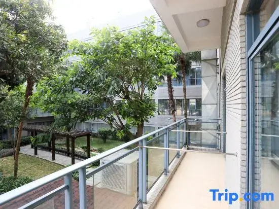 Balcony & Terrace