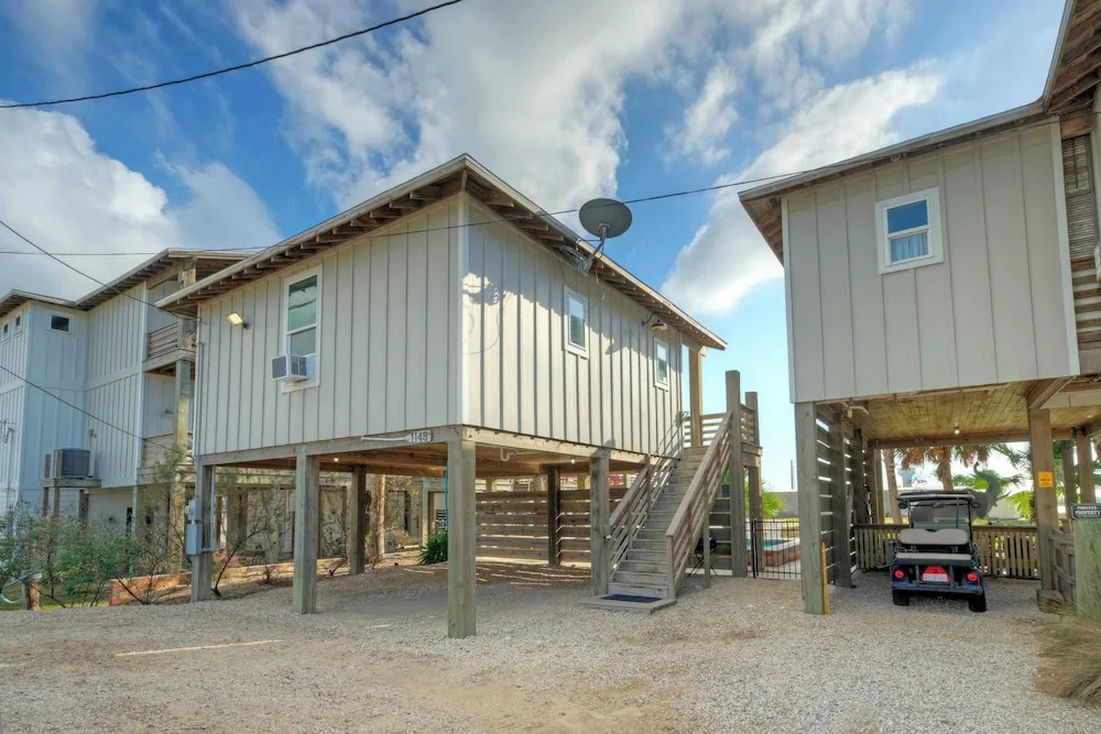 Fish Camp Cottage by Avantstay Shared Pool+views