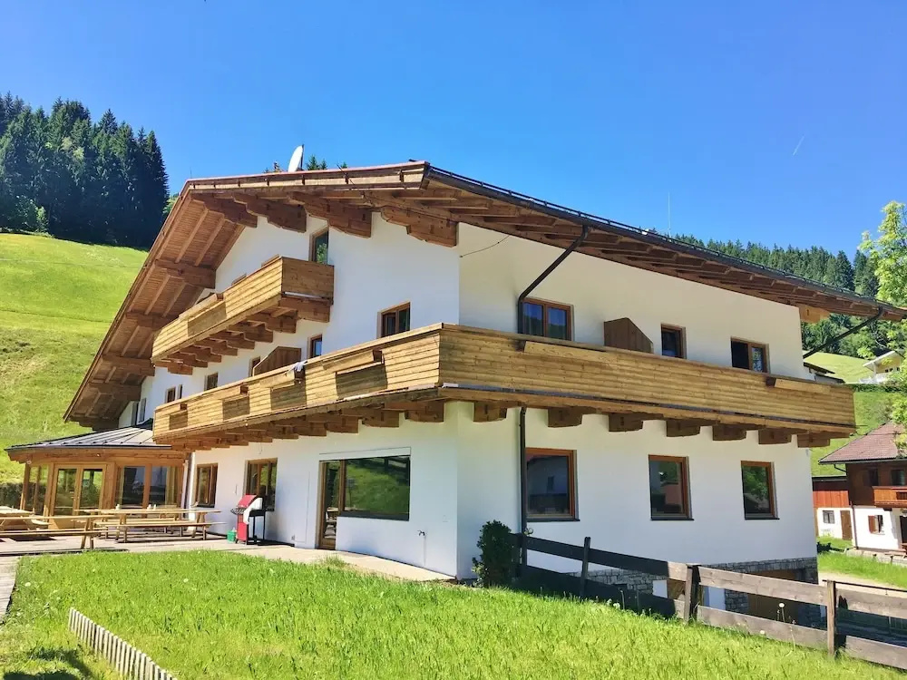 Refreshing Holiday Home With Balcony, Ski Storage, Garden