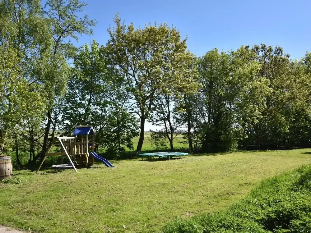 Rural Holiday Home With a Lovely Sunny Terrace - фото 10