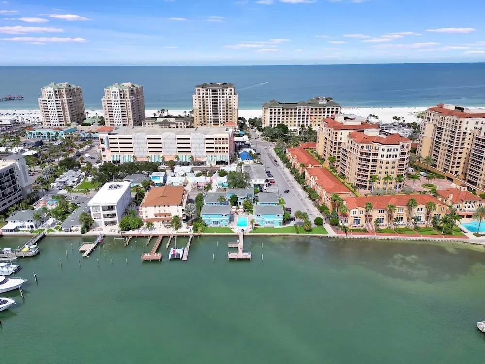 1b1b Resort Condo 2 Blocks to Clearwater Beach