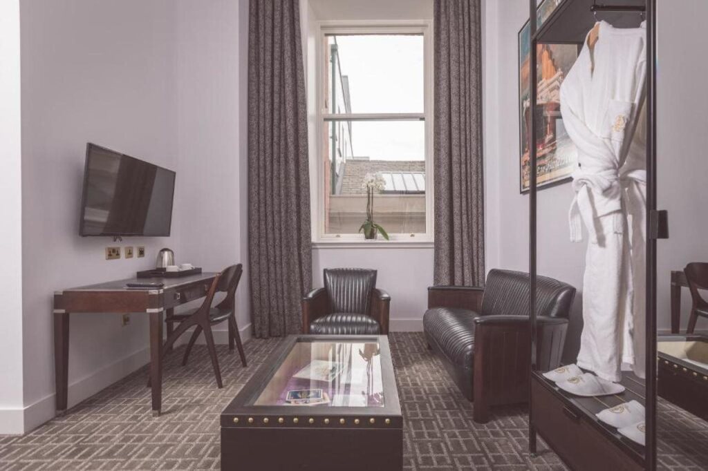 Titanic Hotel Belfast by null